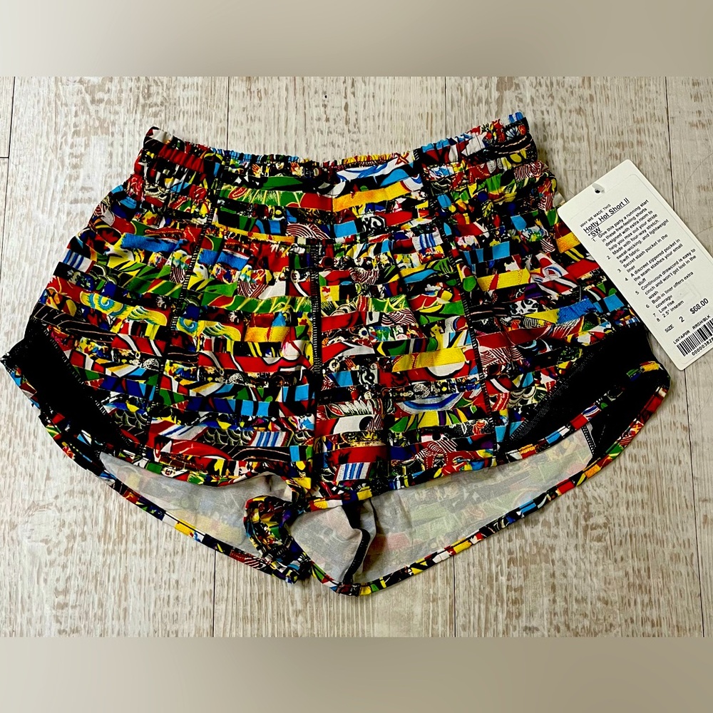 *NWT Lululemon Seawheeze Hotty Hot Short II/Sz 2/2.5” inseam*